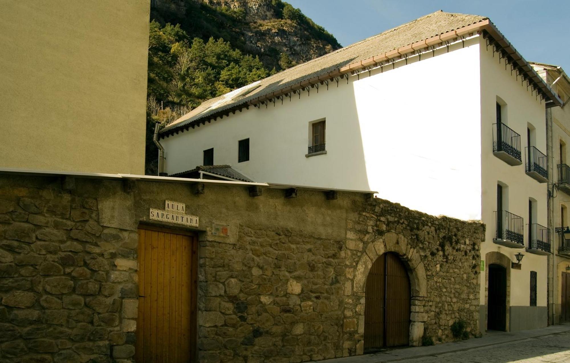 Albergue-Refugio Sargantana Canfranc Ngoại thất bức ảnh